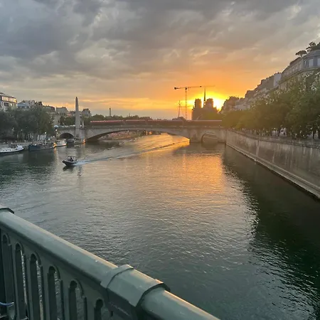 Guest house Large Parisian Duplex Paris