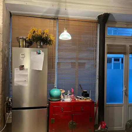 Large Parisian Duplex Gasthuis Parijs